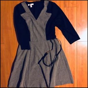 V-neck dress, size 8